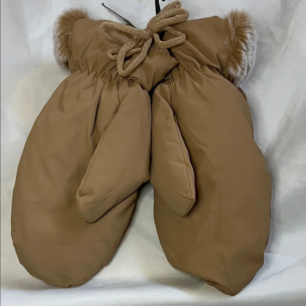“Bundle 10 for $13” Juniors Cozy Brown Teen Girls Mittens